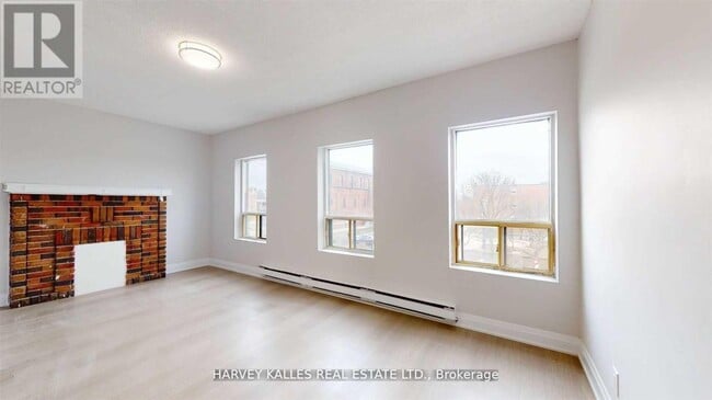 Building Photo - 98 Northcliffe Blvd