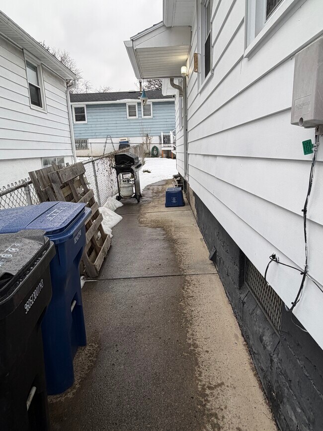 Foto del edificio - 152 Clover Ridge Dr