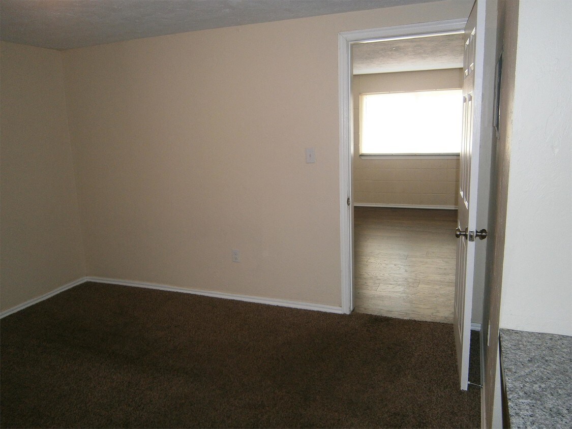 Foto principal - 343 SE 44th St