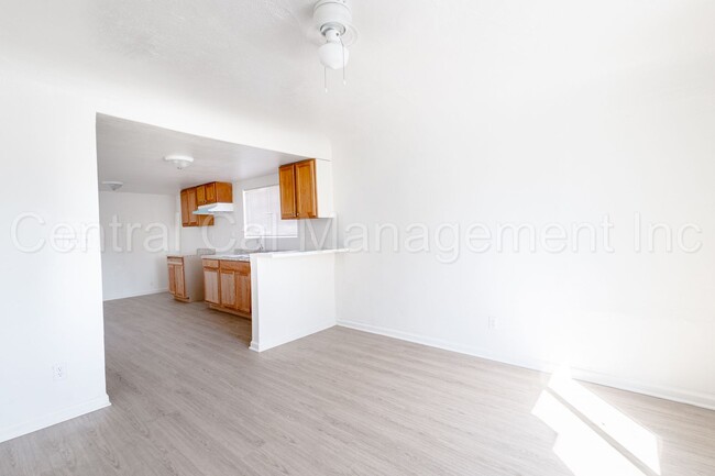 Foto del edificio - 2 Bedroom/1 Bath Home - $1395 Per Month!