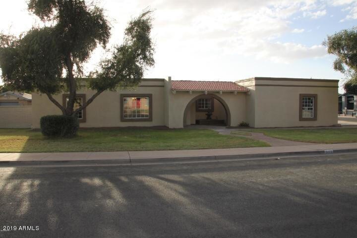 Primary Photo - 906 E Jasmine St