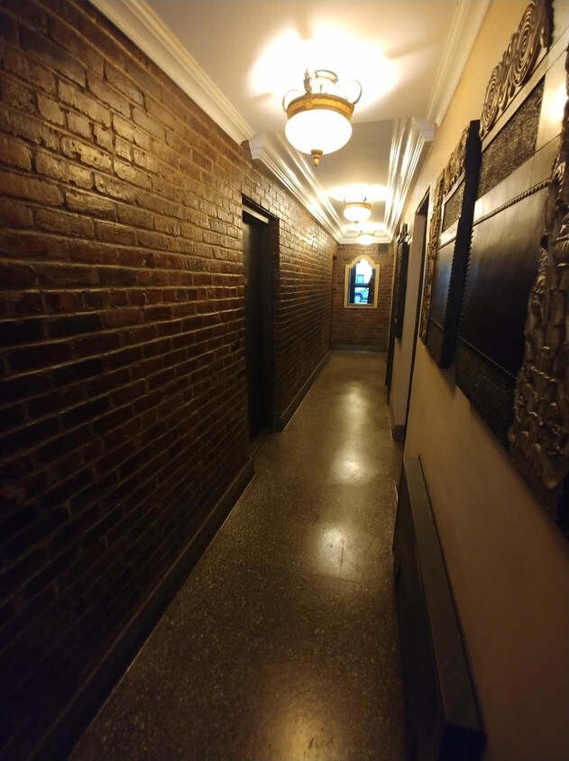 Building Photo - 49 West 85th Street