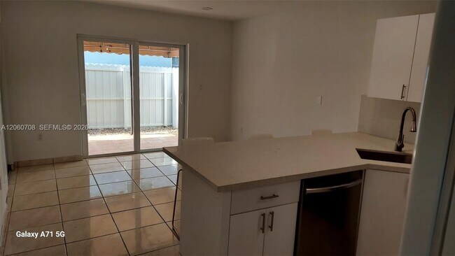 Foto del edificio - 11507 SW 6th St