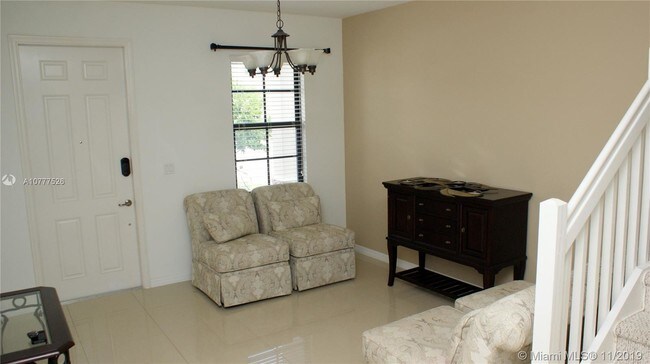 Foto del edificio - 736 NE 191st Terrace