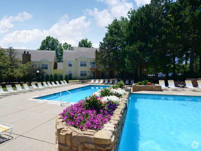 Country Club Place Apartments