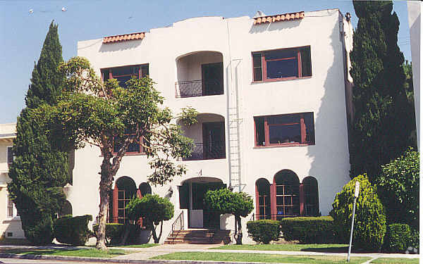 Primary Photo - La Contessa Apartments