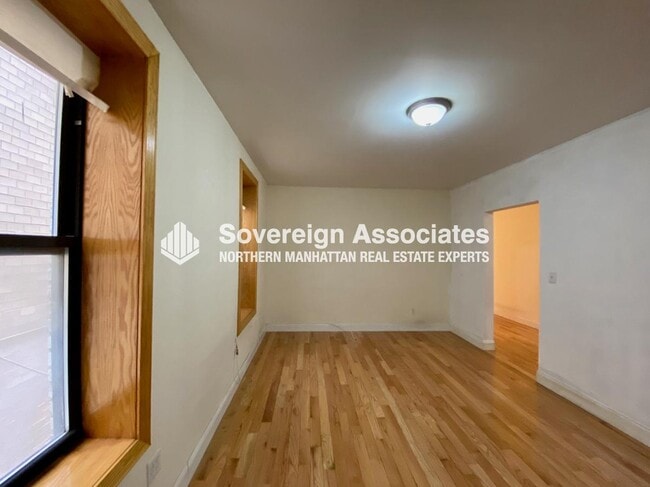 Building Photo - 609 W 196th St