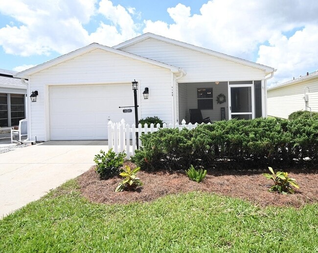 Building Photo - 2140 Estevez Dr