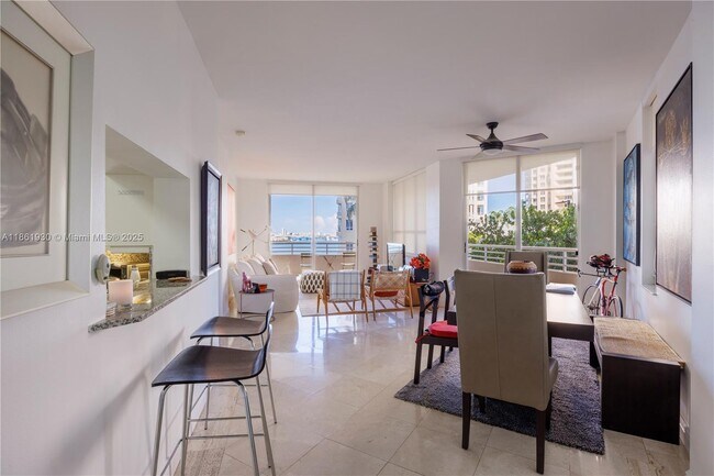 Foto del edificio - 888 Brickell Key Dr