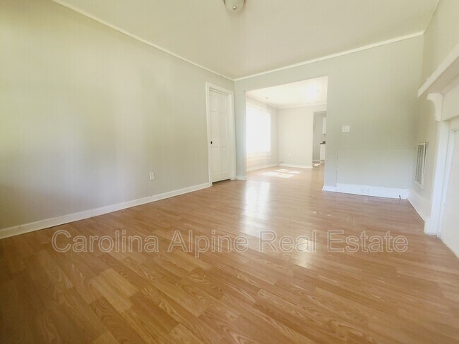 Building Photo - 305 Union Heights Blvd