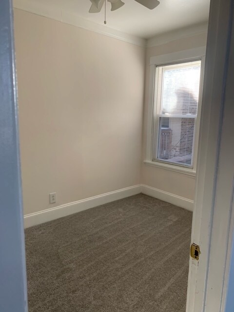 Building Photo - 4630 W Lawrence Ave