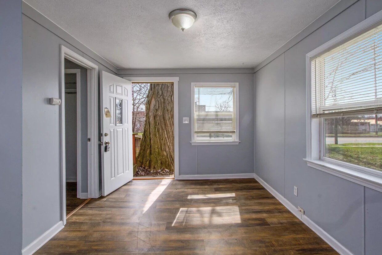 317 Canal St, Eaton Rapids, MI 48827 House Rental in Eaton Rapids, MI