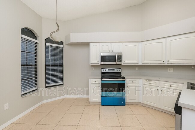 Foto del edificio - 1213 Grassy Meadow Pl