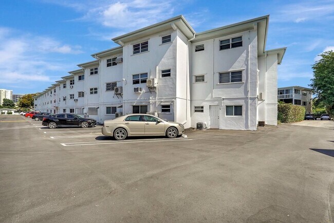 Foto del edificio - 161 NE 10th Ave