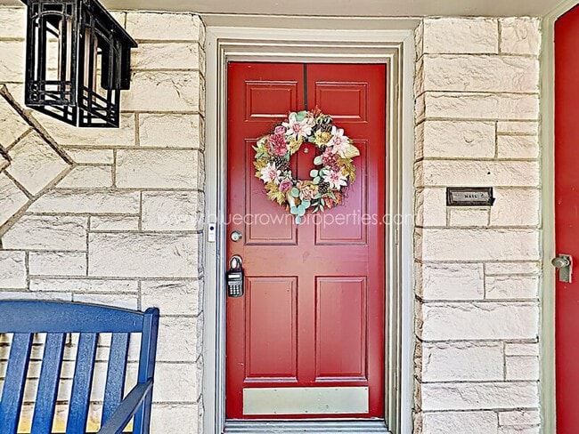 Photo - 2137 Barberry Dr House