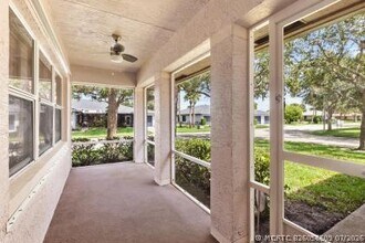 Building Photo - 1731 N Dovetail Dr