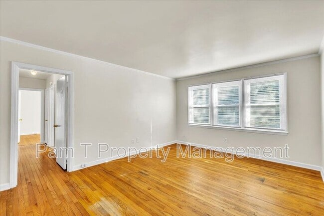 Foto del edificio - 1702 E.35TH St.