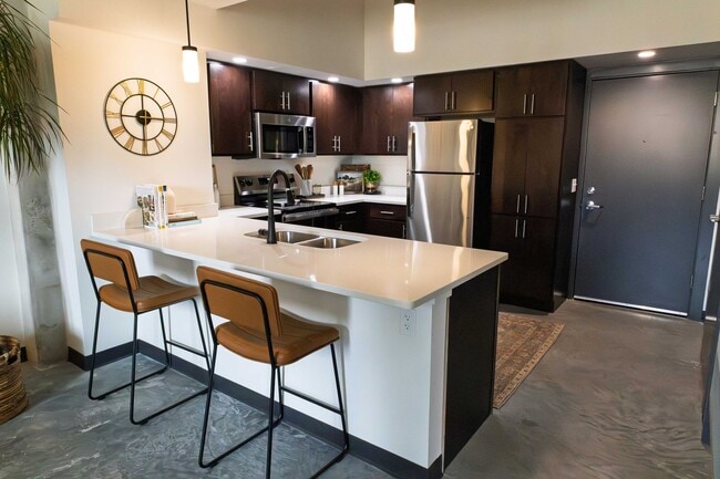 1BR, 1BA - 650SF - The 503 Apartments