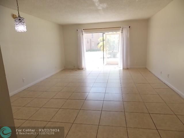 Foto del edificio - 4848 NW 24th Ct