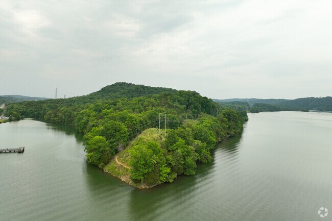 Haw Ridge Park in Oak Ridge has many hiking and biking trails with lake views.