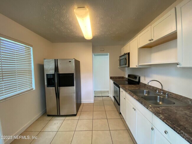 Foto del edificio - 3043 Belden St