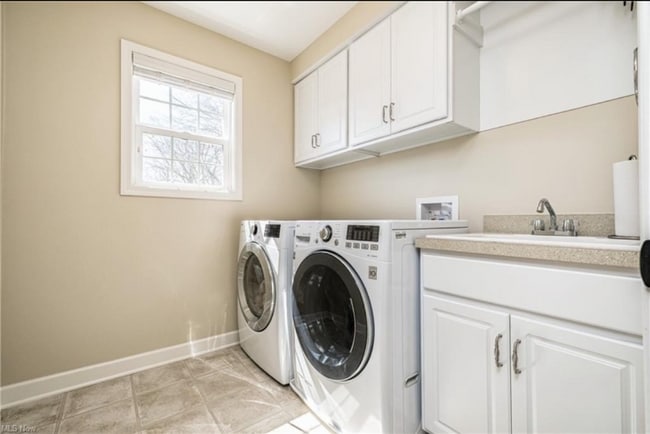 Foto del edificio - 5027 Forbes Ave NW