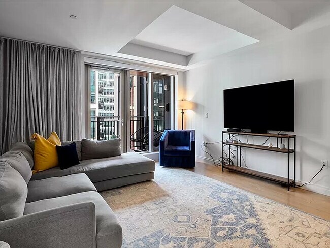 Building Photo - 135 Seaport Blvd