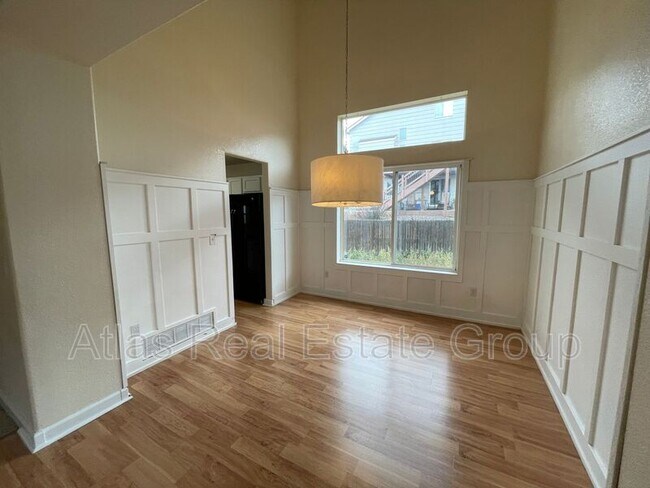 Building Photo - 5247 Lady Slipper Ct