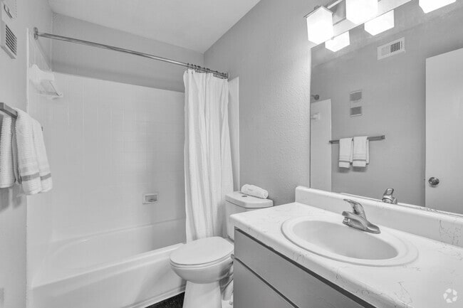 2BR, 2BA - 897SF - Primary Bathroom - Preserve at Westchase