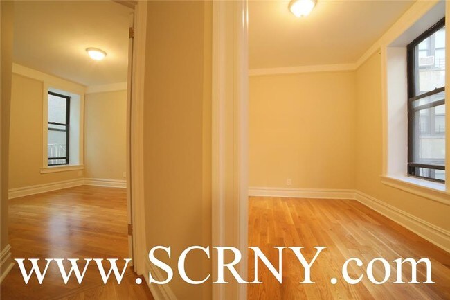 Building Photo - 515 Seminary Row