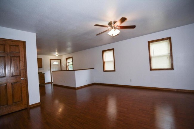 Building Photo - 1127 Pomeroy