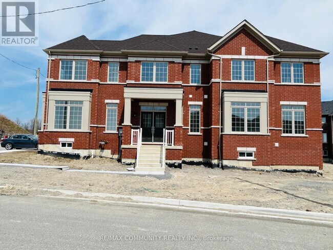 Building Photo - 961 Elizabeth MacKenzie Dr