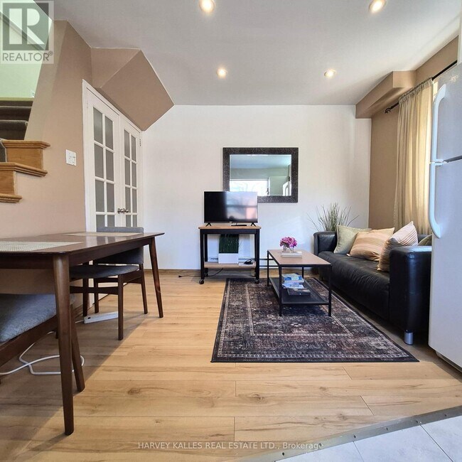 Photo du bâtiment - 127 Summerhill Ave