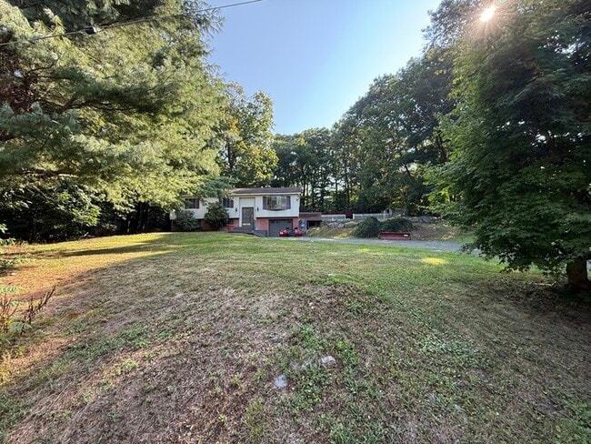 Building Photo - 8 Abbott Dr