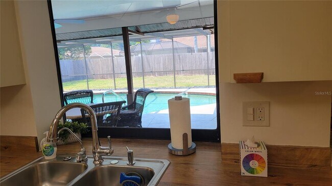 Foto del edificio - 1526 Georgetowne Ln