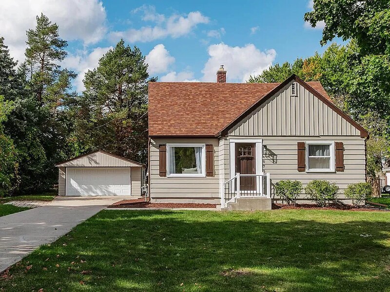 Primary Photo - 4075 N 127th St
