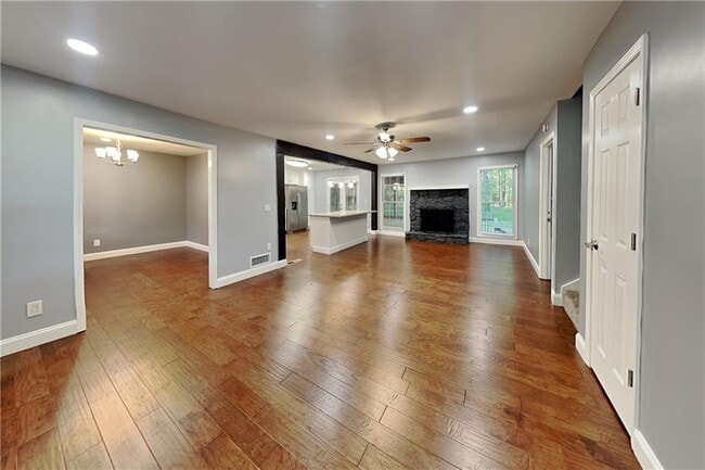 Foto del edificio - 281 Sumter Dr NE