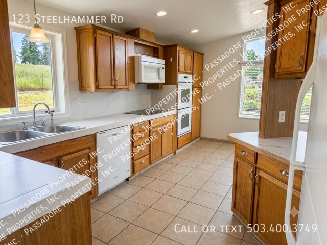 Foto del edificio - 123 Steelhammer Rd