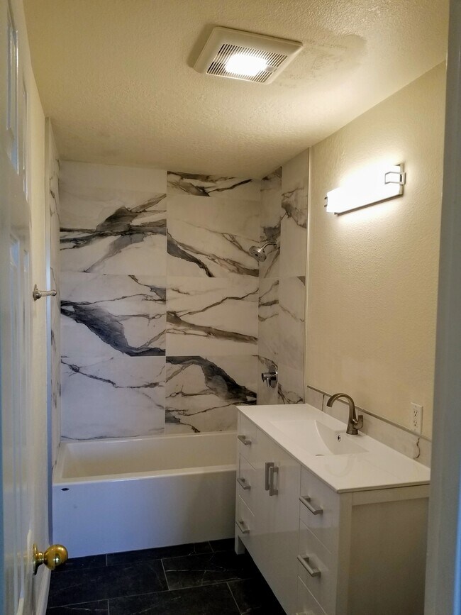 Foto del edificio - 871 46th Ave