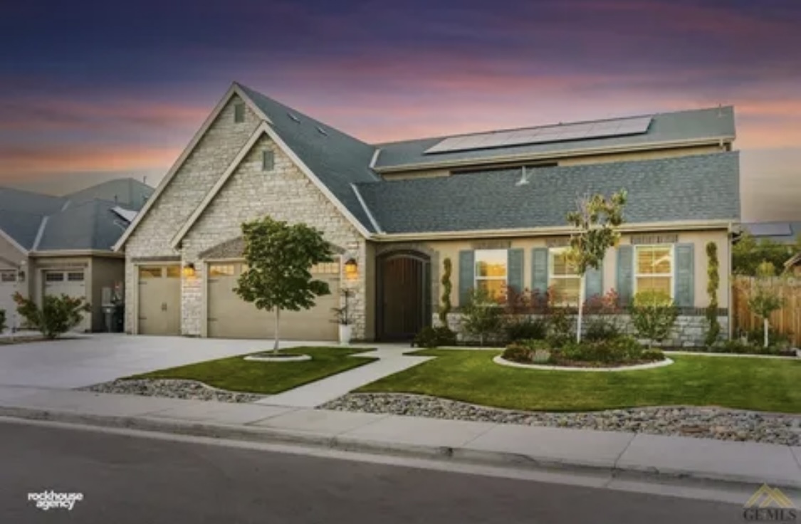 Primary Photo - 14728 Plumeria Ct
