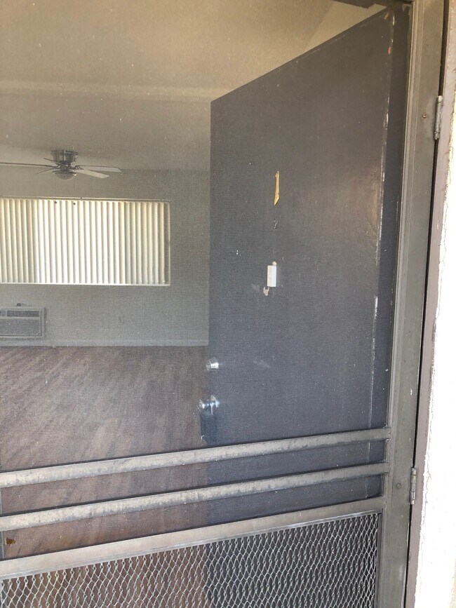 Foto del edificio - 3906 La Crescenta Ave