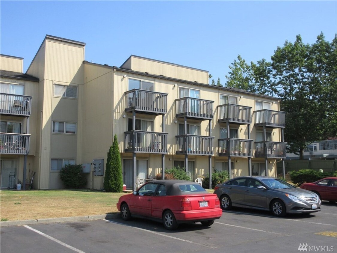 Foto principal - 2 Bedroom Liberty Lake Condo in Federal Way