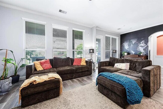 Foto del edificio - 2316 Sterling Hollow Ln