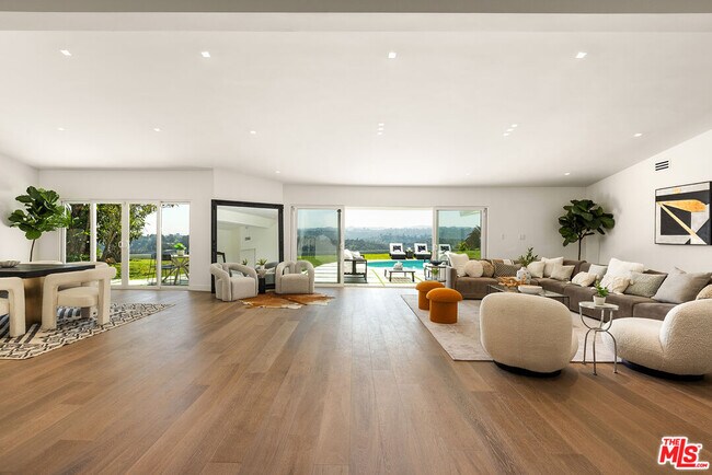 Foto del edificio - 1641 Tower Grove Dr