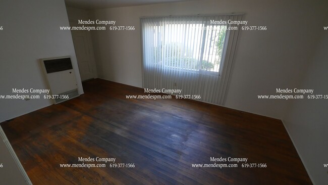 Building Photo - Welcome to this quaint 1Bdr/1Bth apartment...