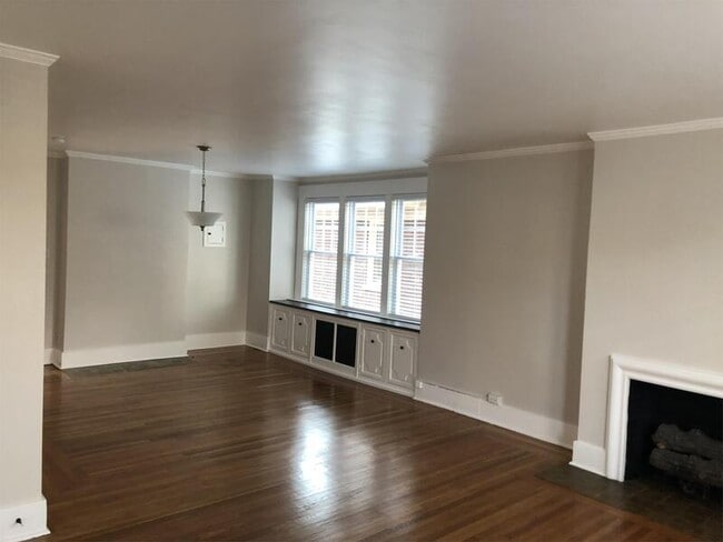 Photo - 5710 Woodmont St Apartment