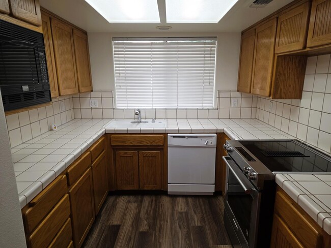 Foto del edificio - 459 E Pebble Beach Dr