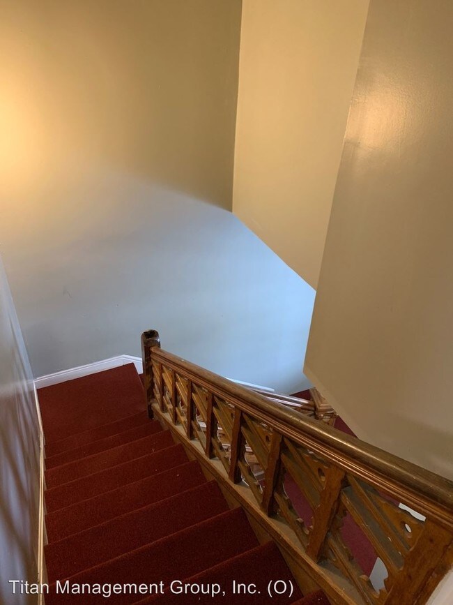 Foto del edificio - 452 S Main St