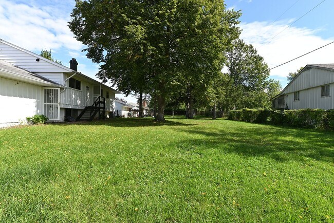 Foto del edificio - 23580 Comstock Rd