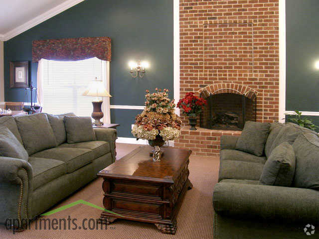 Casa club - The Helm and Deemer's Landing